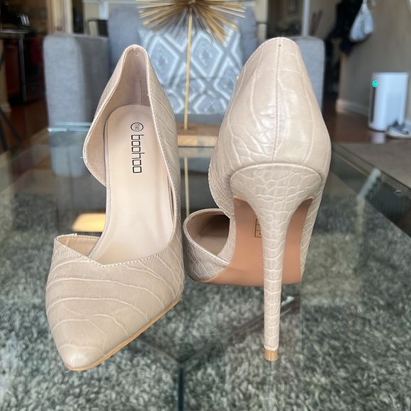 NIB BooHoo Snakeskin Nude Wide Fit Cut Out Pump, 7 - Picture 5 of 13